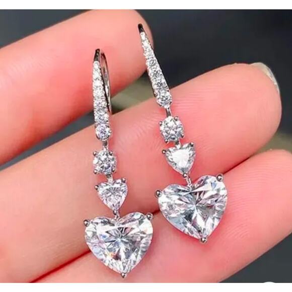 HauteClub Jewelry - SIMPLY SCRUMPTIOUS, SPARKLING FAUX DIAMOND SILVER PLATE/ZIRCONIA HEART EARRINGS!